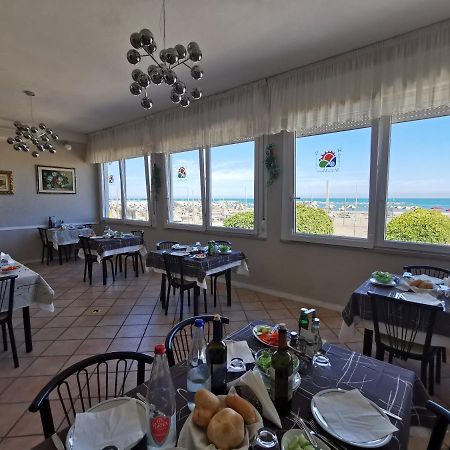 Hotel Vistamare Viserba Римини Экстерьер фото