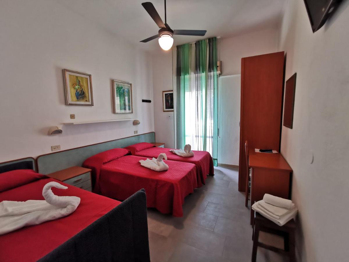 Hotel Vistamare Viserba Римини Экстерьер фото