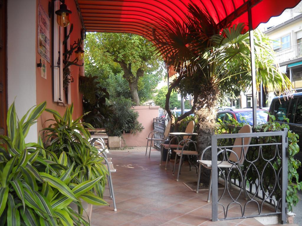 Hotel Vistamare Viserba Римини Экстерьер фото