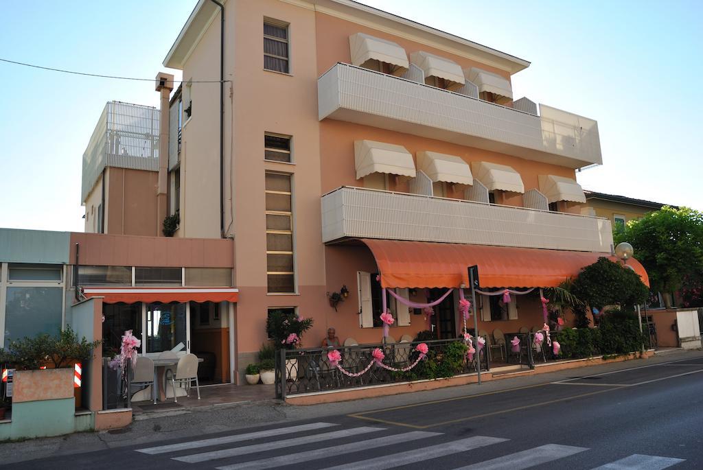 Hotel Vistamare Viserba Римини Экстерьер фото
