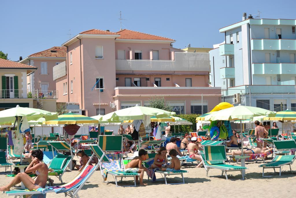 Hotel Vistamare Viserba Римини Экстерьер фото