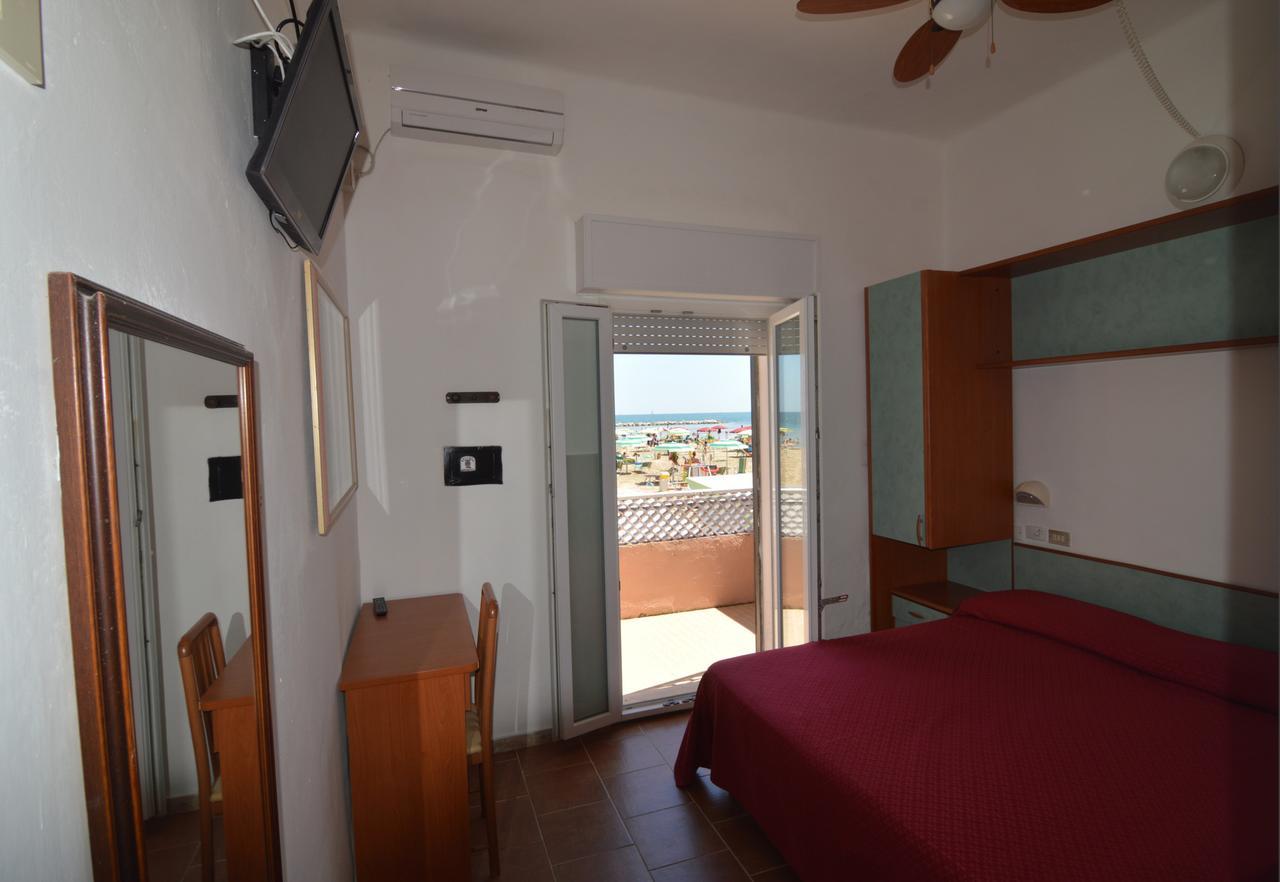 Hotel Vistamare Viserba Римини Экстерьер фото