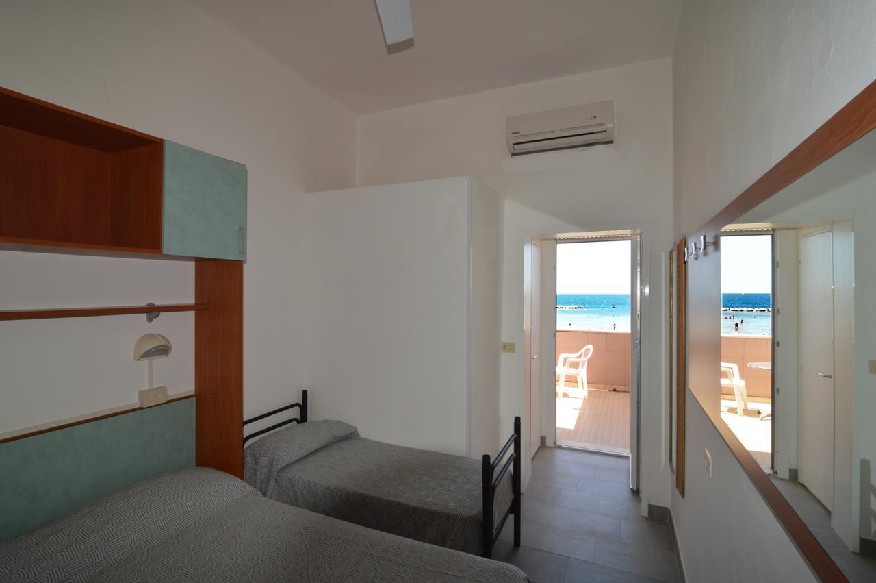 Hotel Vistamare Viserba Римини Экстерьер фото